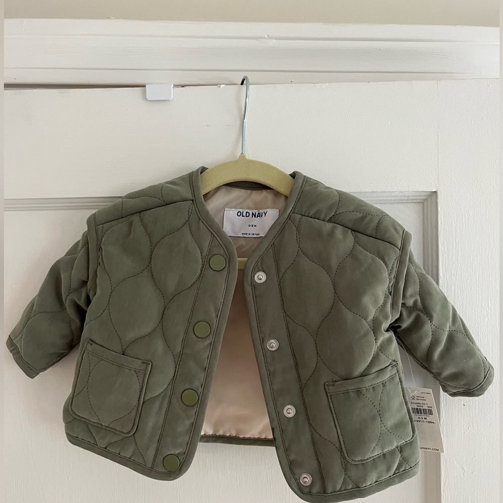 NWT  Old Navy unisex baby quilted jacket - olive green - 0-3 months.